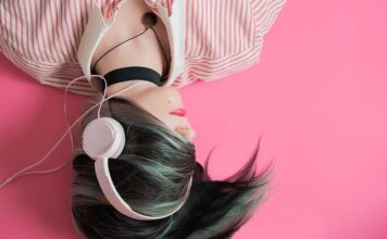 Ile kosztuje auto z salonu 2023?