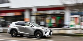Co lepsze Toyota czy Lexus?