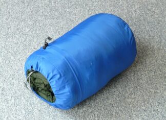 Jak ogrzać się w śpiworze?