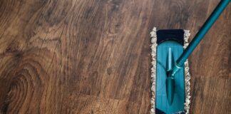 Urządzenia czyszczące i zamiatarki prowadzone – jak wybrać sprzęt, który realnie usprawnia utrzymanie czystości? urządzenia czyszczące